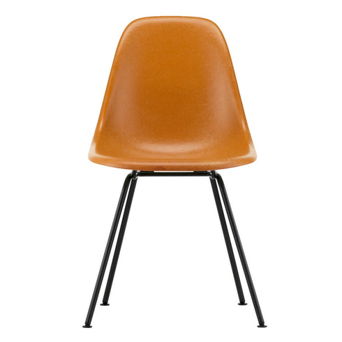 Cadeira Eames em Fibra de Vidro DSX / Base Preta